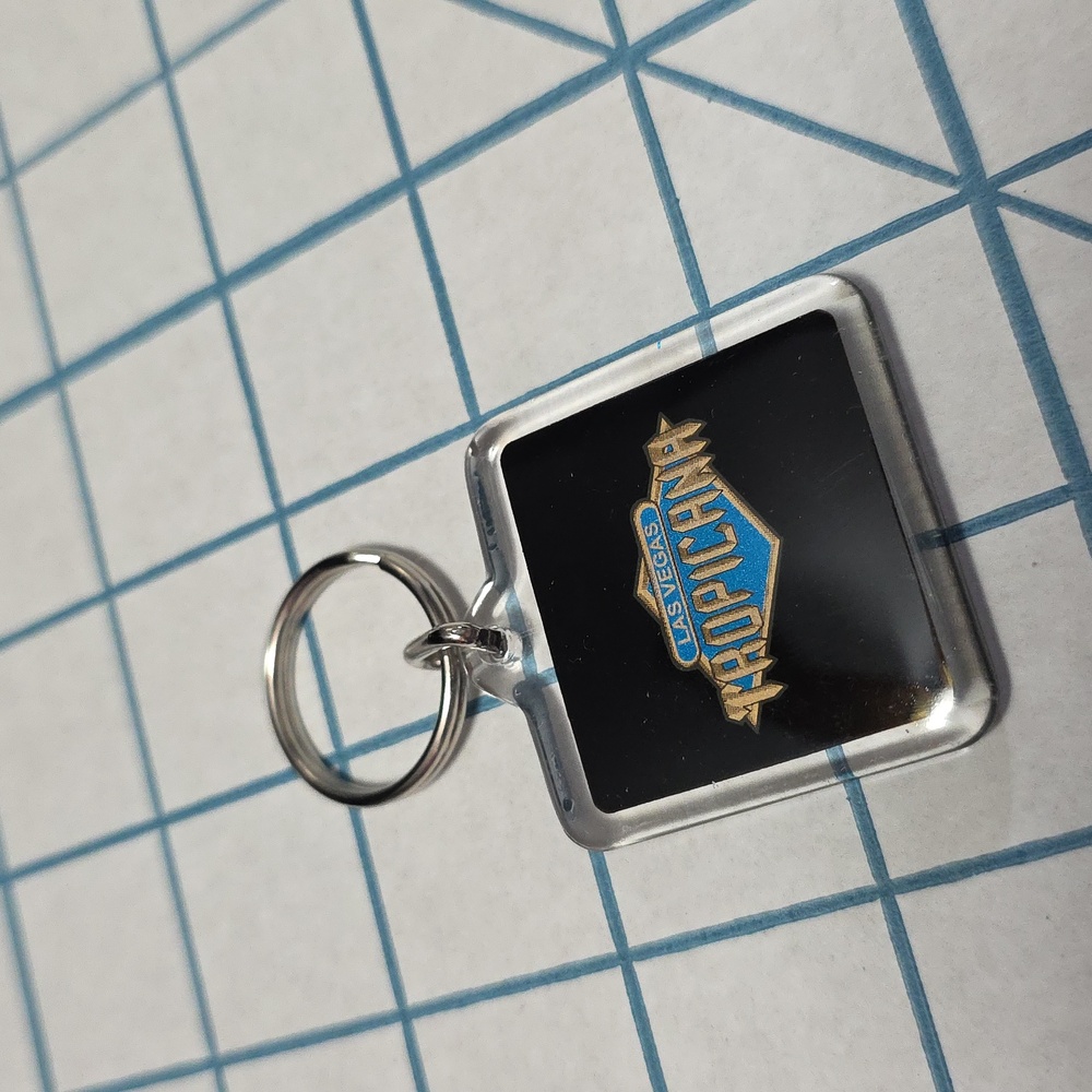 Vintage Tropicana Las Vegas Hotel Casino Keychain - New Unused -‎ 1990s